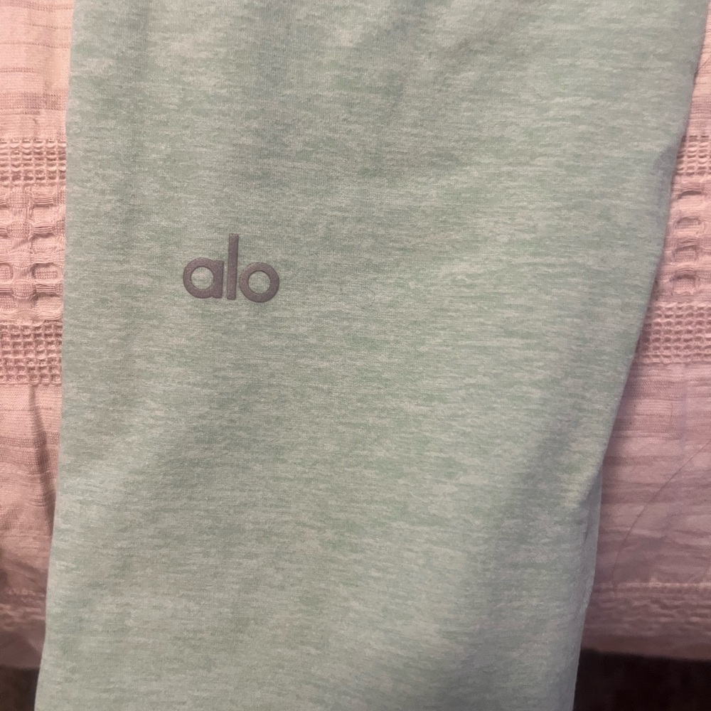 ALO Yoga Women's limited spearmint Leggings Sz M - Picture 4 of 6